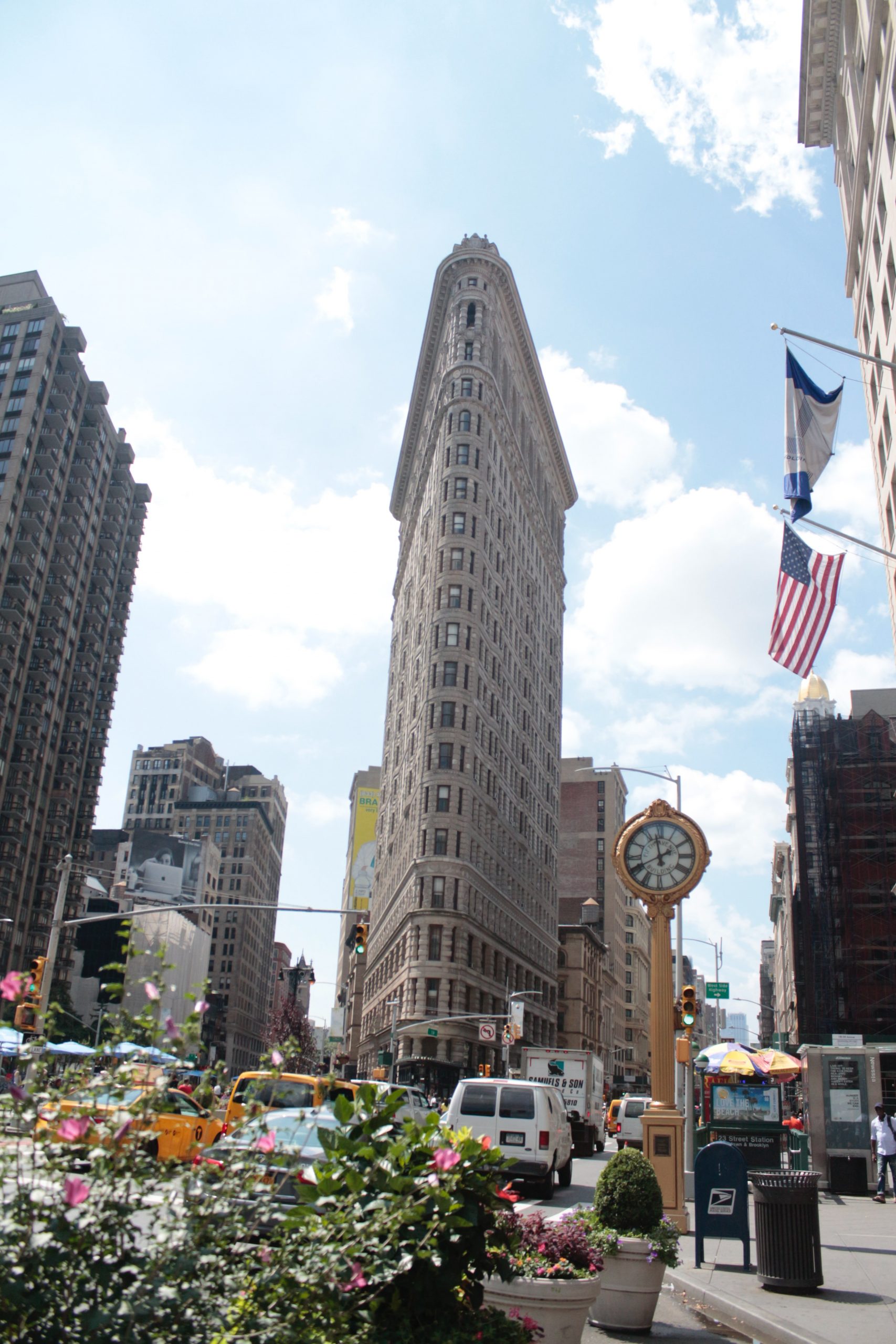 Flatiron - The NYC Explorer